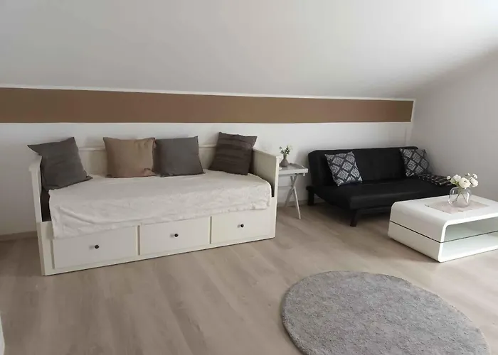 Alpenblick Apartamento *